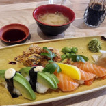 Mama Ye's Sushi Thai Mat