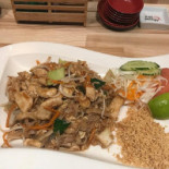 Mama Ye's Sushi Thai Mat