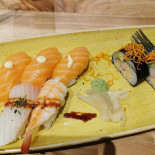 Mama Ye's Sushi Thai Mat