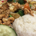 Mama Ye's Sushi Thai Mat