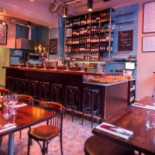 Fat Franks Pizza Wine Inomhus