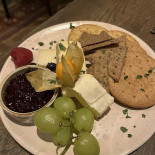 Gaestis Kafe Matsalar Mat