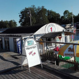 På Thai, Hamnen Askeersund Utomhus