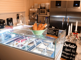 Ice Cream Parlor
