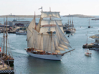 Lady Ellen Charter Ab