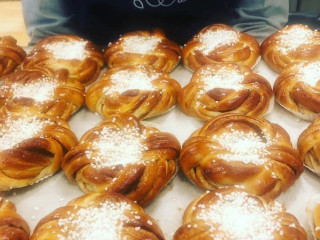 Olssons Bazar Bageri Deli