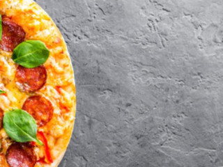 Marklands Grillhouse Pizza