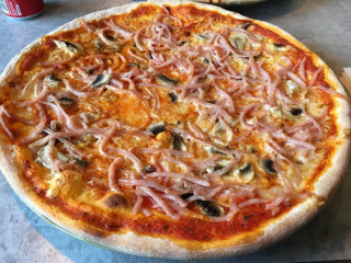 Vallens Food And Friends